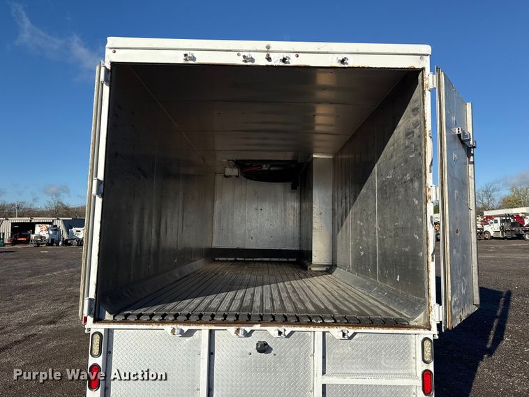 image for item EG1791 2014 Peterbilt 337 box truck