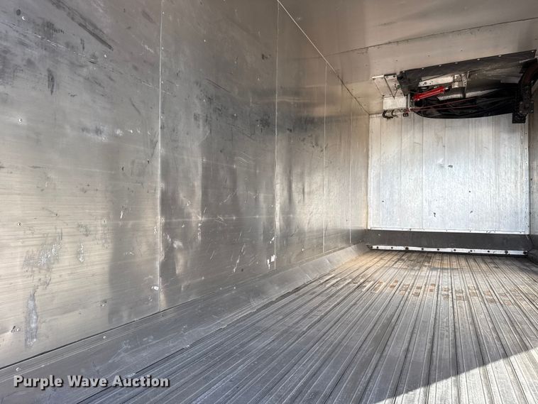 image for item EG1791 2014 Peterbilt 337 box truck