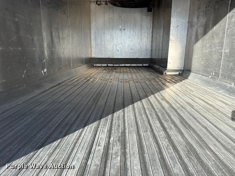 image for item EG1791 2014 Peterbilt 337 box truck