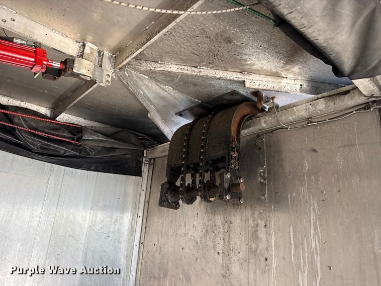 image for item EG1791 2014 Peterbilt 337 box truck