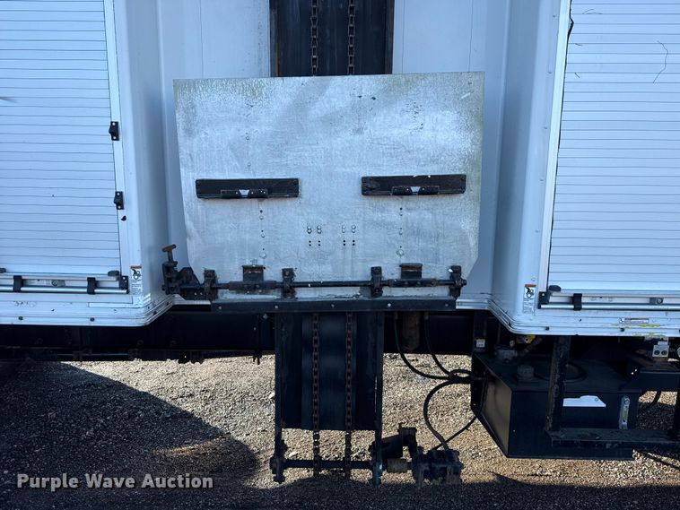 image for item EG1791 2014 Peterbilt 337 box truck