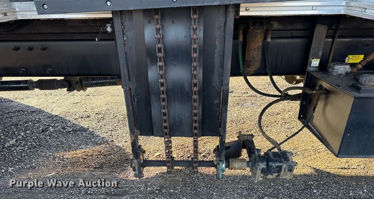 image for item EG1791 2014 Peterbilt 337 box truck