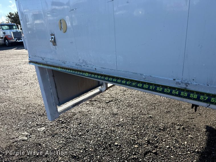 image for item EG1791 2014 Peterbilt 337 box truck