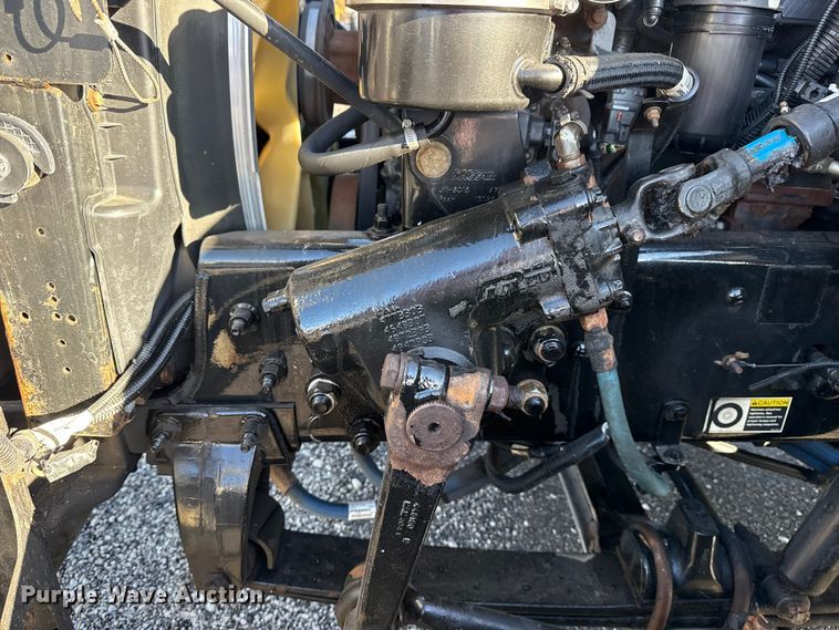 image for item EG1791 2014 Peterbilt 337 box truck