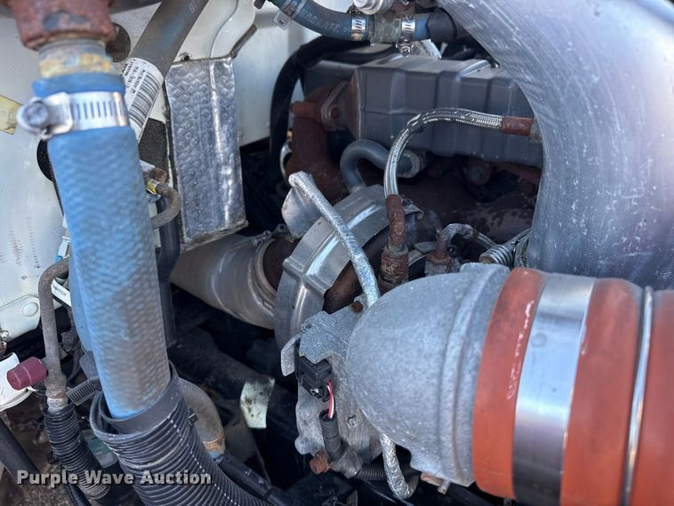 image for item EG1791 2014 Peterbilt 337 box truck