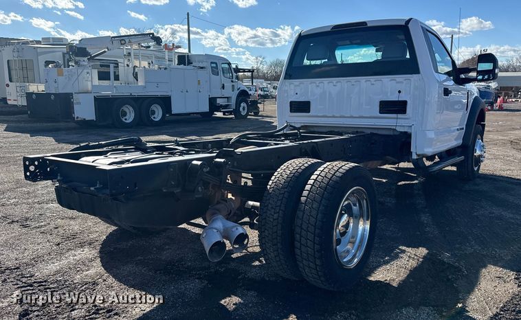 image for item EG1799 2017 Ford F550 Super Duty XL pickup truck cab and chassis