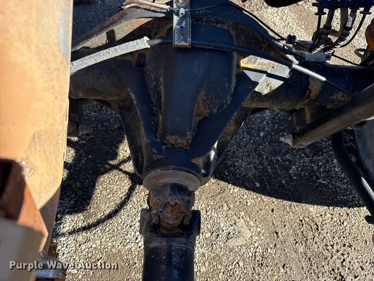 image for item EG1799 2017 Ford F550 Super Duty XL pickup truck cab and chassis