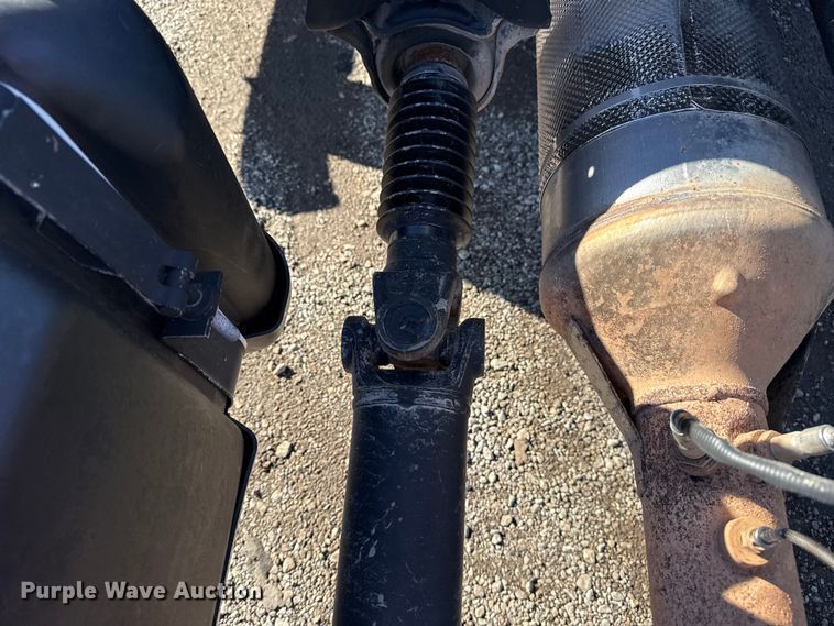 image for item EG1799 2017 Ford F550 Super Duty XL pickup truck cab and chassis