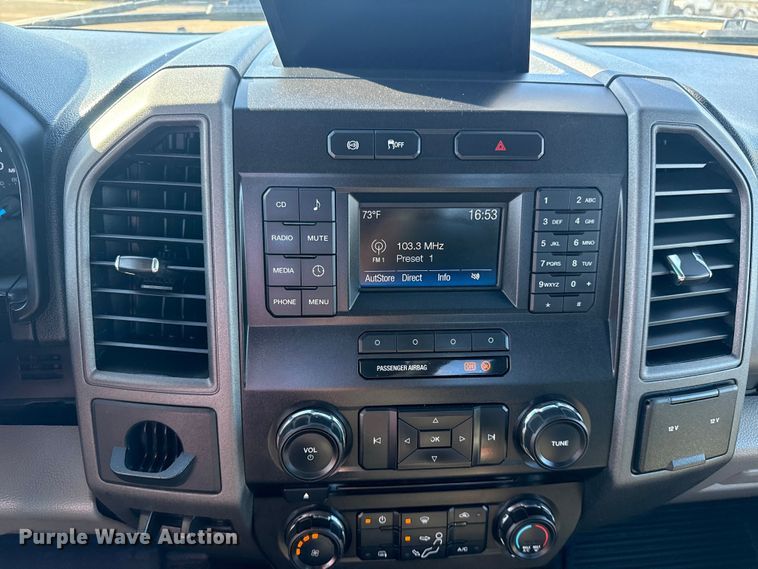 image for item EG1799 2017 Ford F550 Super Duty XL pickup truck cab and chassis