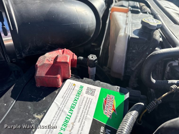 image for item EG1799 2017 Ford F550 Super Duty XL pickup truck cab and chassis