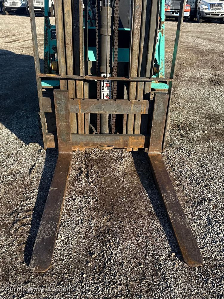 image for item EG1803 Mitsubishi FGC25 forklift