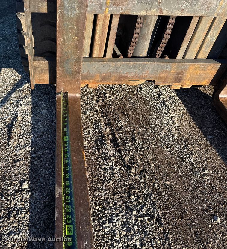 image for item EG1803 Mitsubishi FGC25 forklift