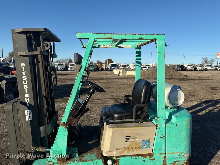 image for item EG1803 Mitsubishi FGC25 forklift
