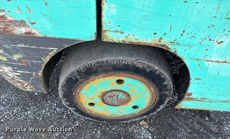 image for item EG1803 Mitsubishi FGC25 forklift