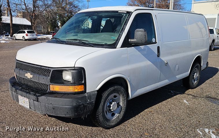 image for item EI8932 2016 Chevrolet Express 2500 van