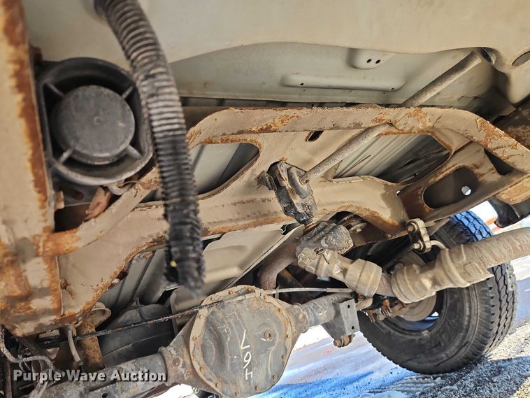 image for item EI8932 2016 Chevrolet Express 2500 van