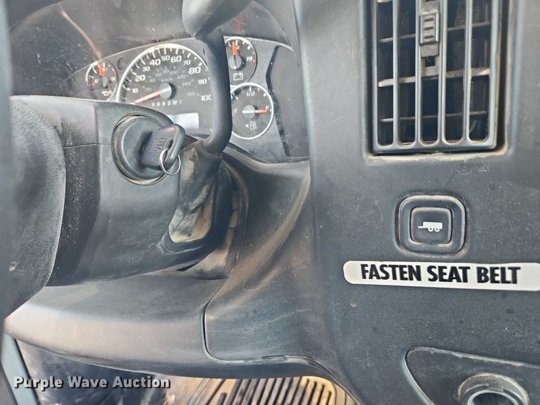 image for item EI8932 2016 Chevrolet Express 2500 van