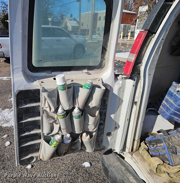 image for item EI8932 2016 Chevrolet Express 2500 van