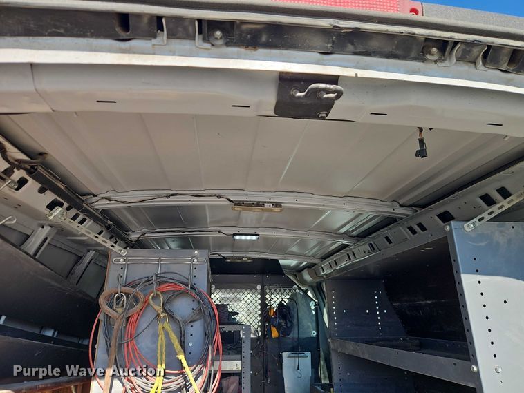 image for item EI8932 2016 Chevrolet Express 2500 van