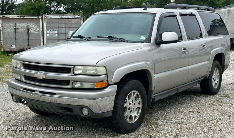 image for item EK8190 2004 Chevrolet Suburban Z71 SUV