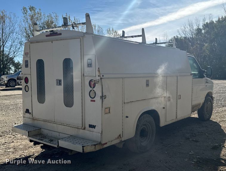image for item EM2477 2014 Ford E350 Super Duty utility van