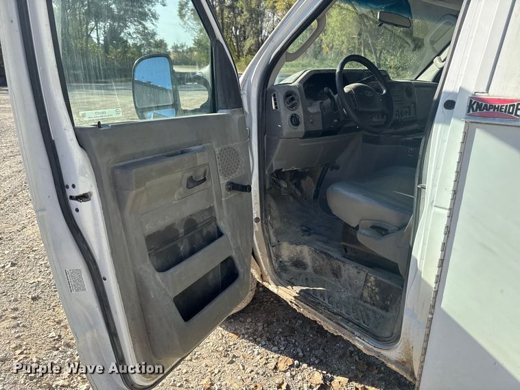 image for item EM2477 2014 Ford E350 Super Duty utility van