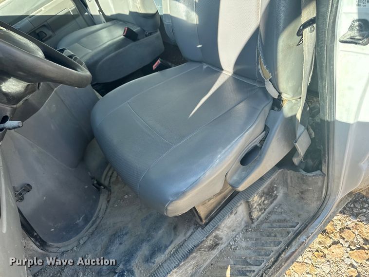 image for item EM2477 2014 Ford E350 Super Duty utility van