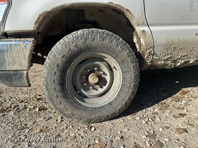 image for item EM2477 2014 Ford E350 Super Duty utility van