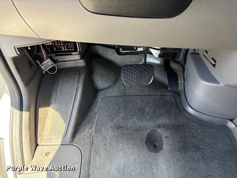 image for item EM6118 2014 Freightliner Sprinter shuttle bus