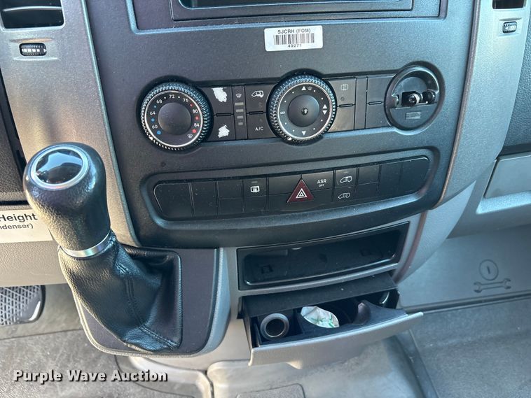 image for item EM6118 2014 Freightliner Sprinter shuttle bus