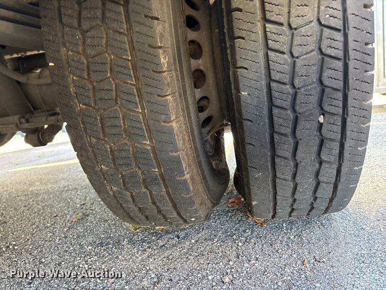 image for item EM6118 2014 Freightliner Sprinter shuttle bus