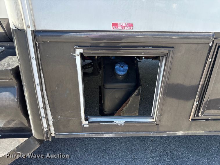 image for item EM6120 2015 Ford F650 shuttle bus