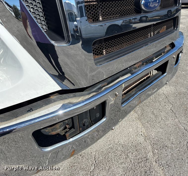 image for item EM6120 2015 Ford F650 shuttle bus