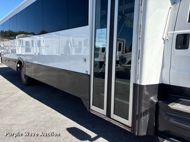 image for item EM6120 2015 Ford F650 shuttle bus