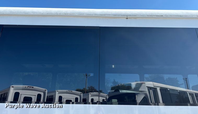 image for item EM6120 2015 Ford F650 shuttle bus