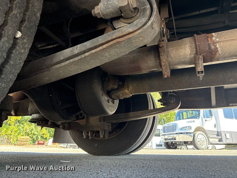 image for item EM6120 2015 Ford F650 shuttle bus