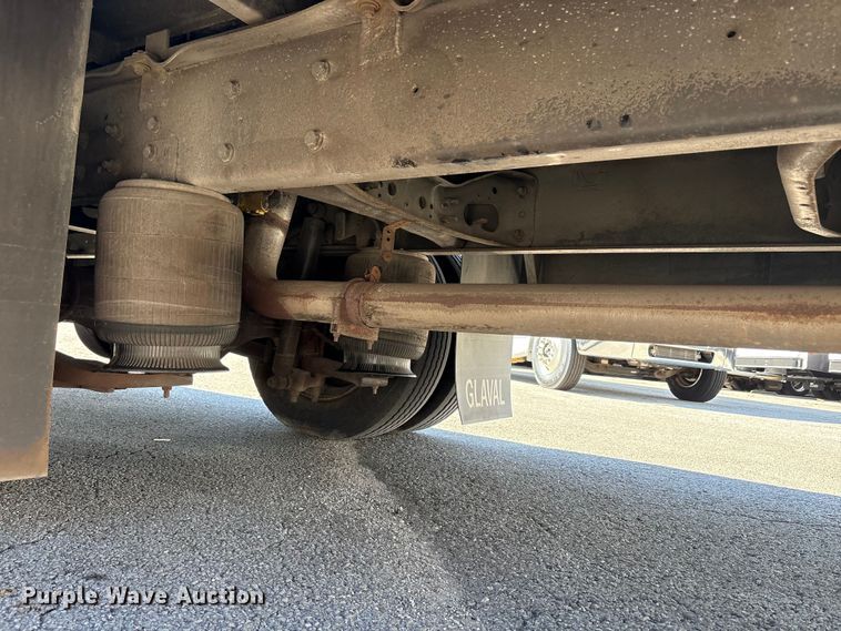 image for item EM6120 2015 Ford F650 shuttle bus