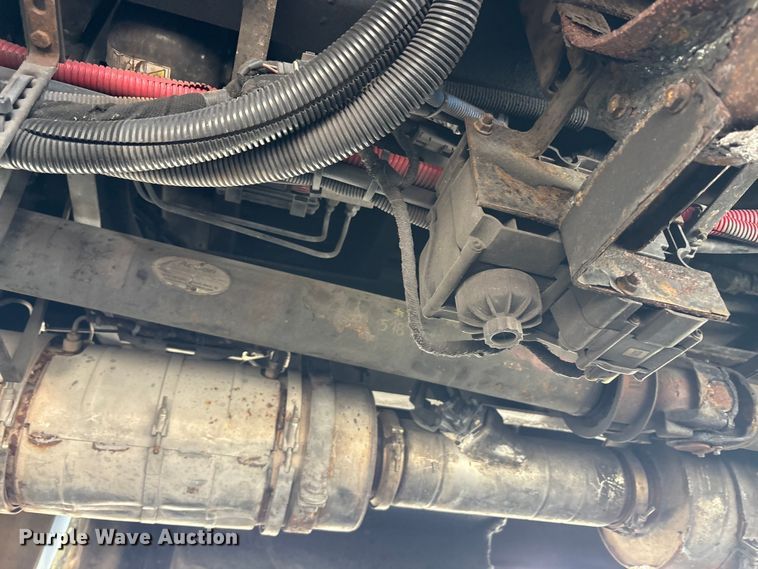 image for item EM6120 2015 Ford F650 shuttle bus