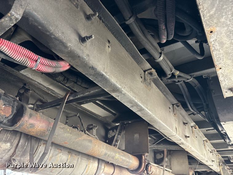 image for item EM6120 2015 Ford F650 shuttle bus