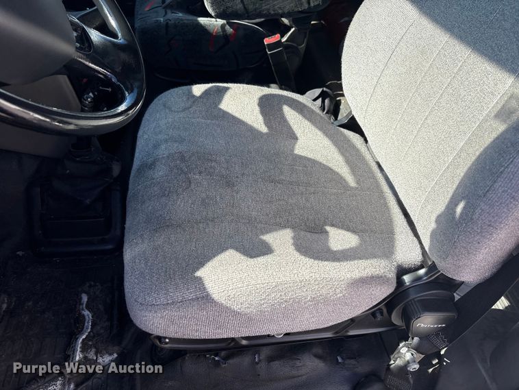 image for item EM6120 2015 Ford F650 shuttle bus