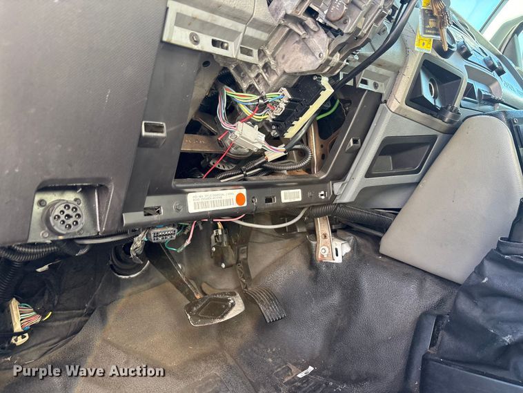 image for item EM6120 2015 Ford F650 shuttle bus