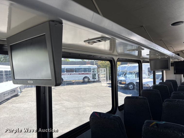 image for item EM6120 2015 Ford F650 shuttle bus