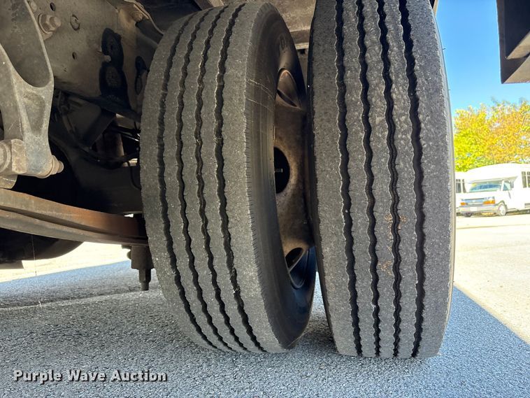 image for item EM6120 2015 Ford F650 shuttle bus