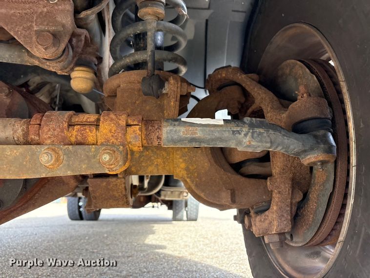 image for item EM6196 2015 RAM 5500 Crew Cab flatbed truck