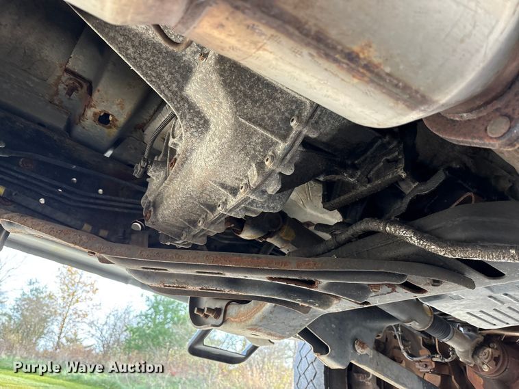 image for item EM6196 2015 RAM 5500 Crew Cab flatbed truck