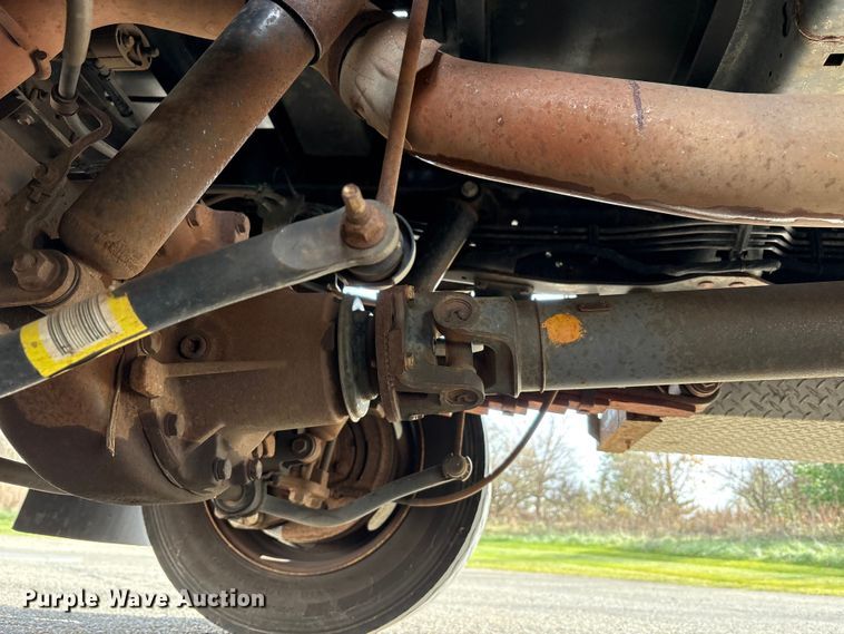 image for item EM6196 2015 RAM 5500 Crew Cab flatbed truck