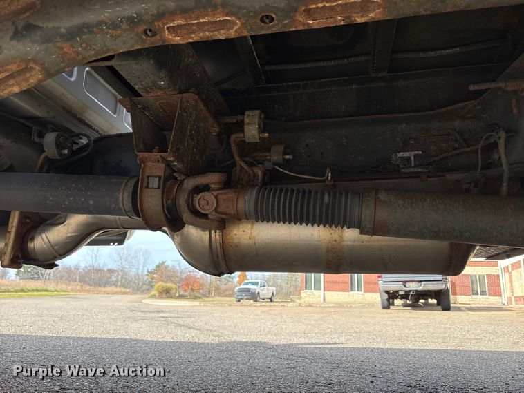 image for item EM6196 2015 RAM 5500 Crew Cab flatbed truck