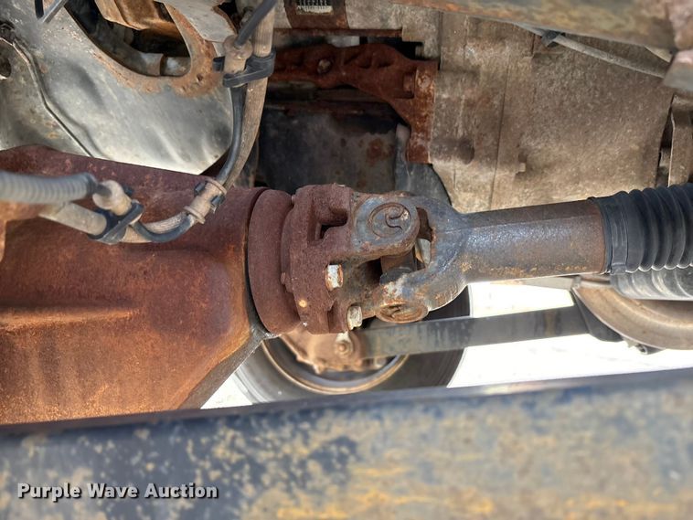 image for item EM6196 2015 RAM 5500 Crew Cab flatbed truck