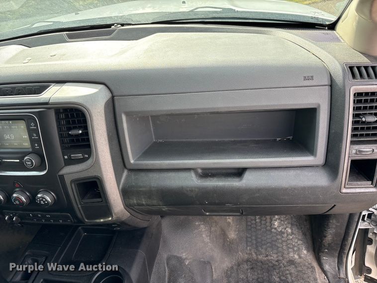 image for item EM6196 2015 RAM 5500 Crew Cab flatbed truck