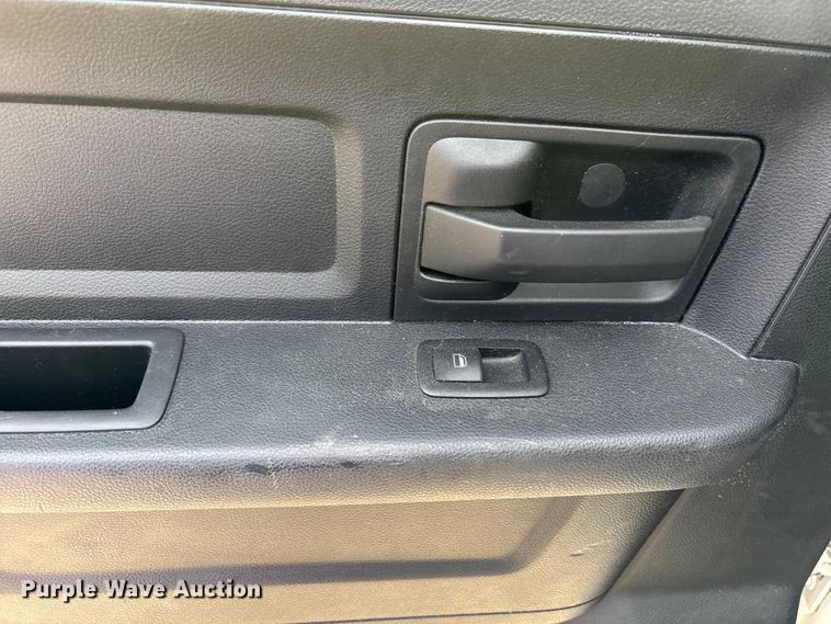 image for item EM6196 2015 RAM 5500 Crew Cab flatbed truck